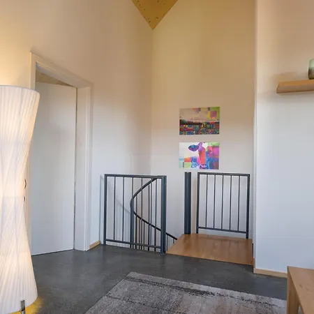 Adelnhoven Apartment