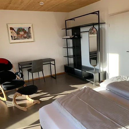 Adelnhoven Apartment