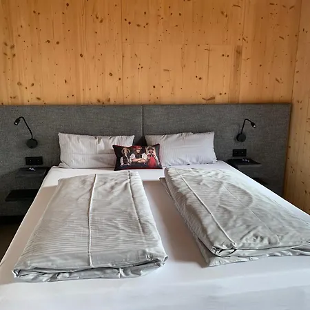 Adelnhoven Apartment